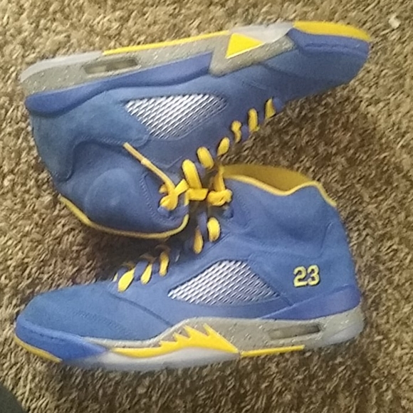 Air Jordan 5 Retro
“Laney Varsity Royal - Picture 2 of 6